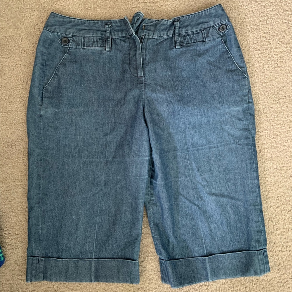 B. Moss Bermuda shorts